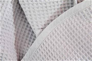 Boll & Branch Waffle Blanket Fact-Check: Cooling Marvel or Just Good Marketing?