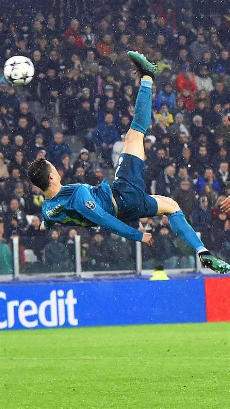 Cristiano Ronaldo's Wild Match: Bicycle Kick Stunner Followed by Fiery Drama