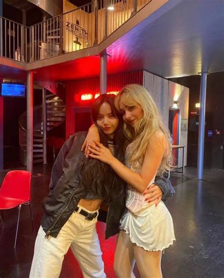 Fact Check: Does Sabrina Carpenter Have a Brother or Only Sisters?