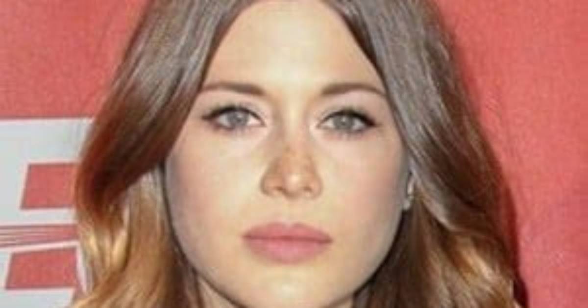 Rebecca Lovell Net Worth - Jadevlog