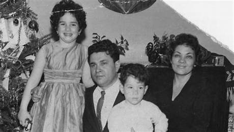 Sonia Sotomayor’s Family Tree: Rare Photos and Details of Her Life with Brother Juan