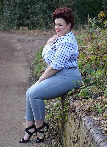 The Evolution of Fuller-Bust Fashion: from Limited Options to Glamour's Modern Curvy Revolution