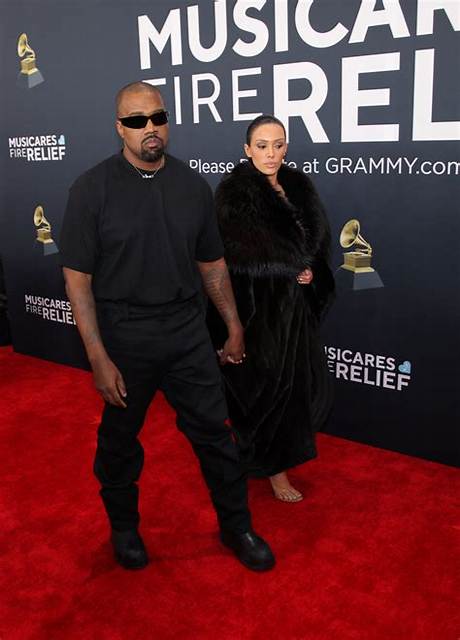 The Grammys 2025 Red Carpet Shock: What Really Happened Behind the Viral Searches