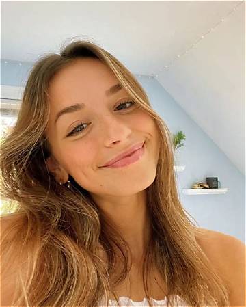 Timeline of Sadie Mckenna's Viral Week: from Instagram Firestorm to Search Frenzy