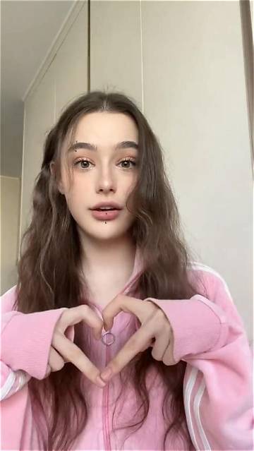 Who Is Dasha Taran? the Complete Tiktok Profile, Age, Career, and Faqs Explained