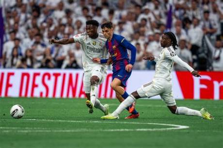 Yuri vs Barcelona Highlights: Key Flank Duels and Defensive Proof